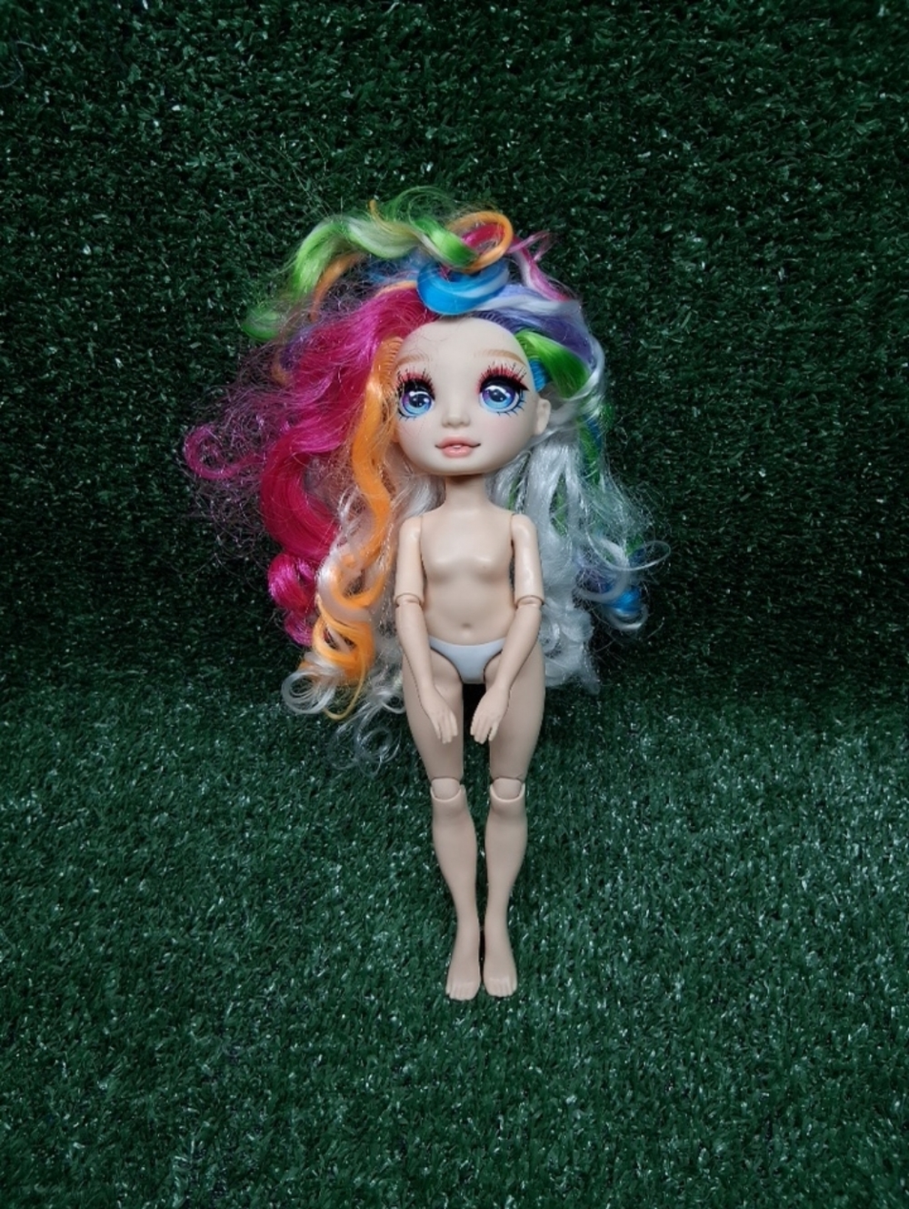 Rainbow High Creative Crystals Amaya Raine Nude Articulated Fashion Doll